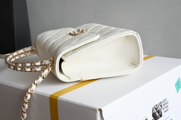 Chanel 25S Kelly Medium - Image 4